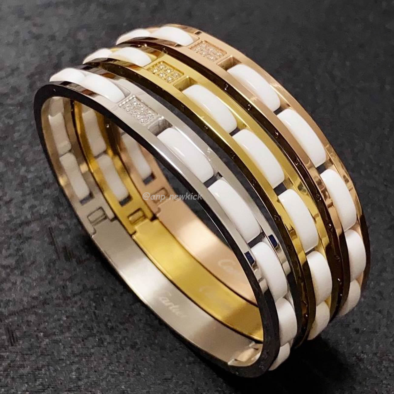 Cartier Bracelet 18k Gold (1) - www.newkick.vip